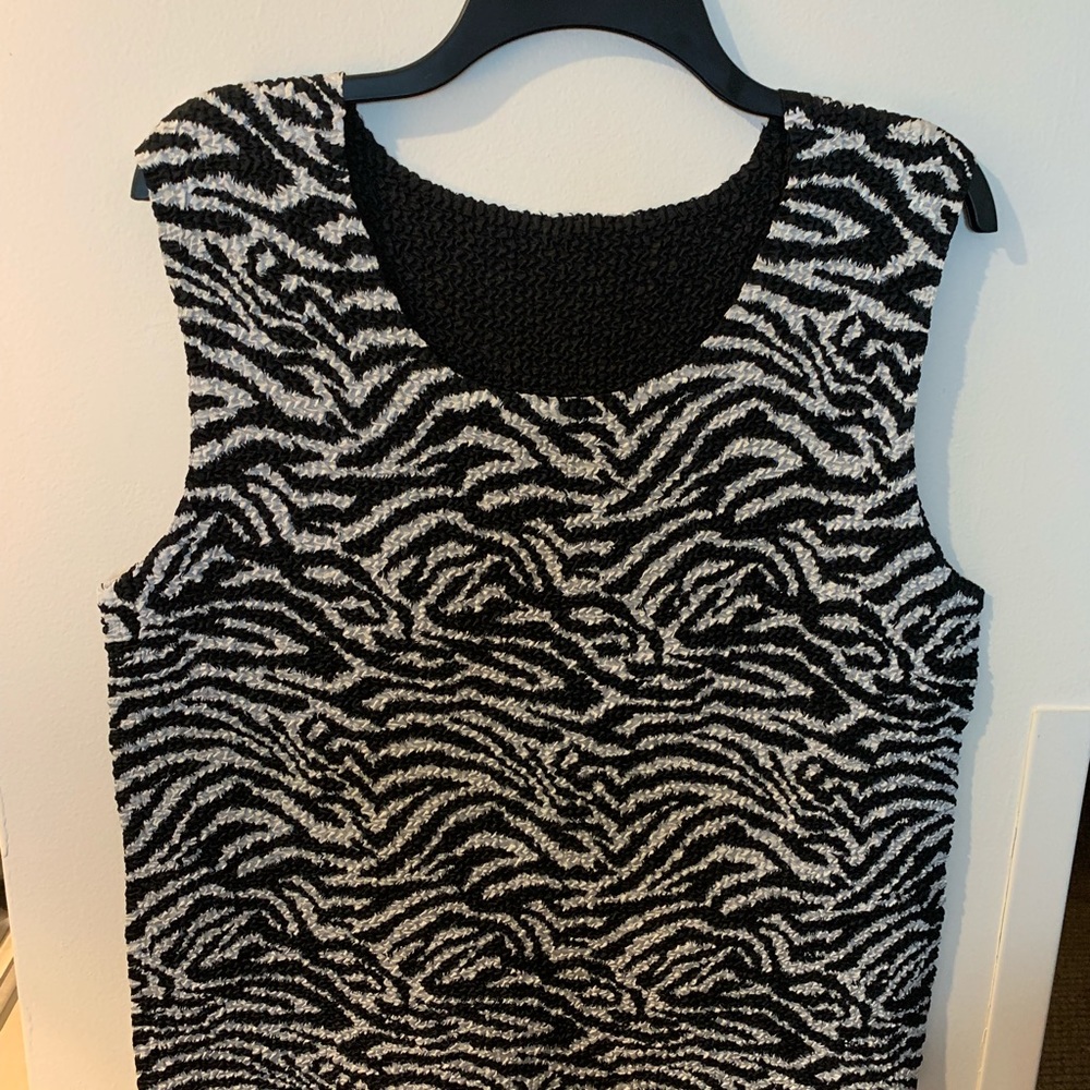 REVERSIBLE ZEBRA PRINT TOP